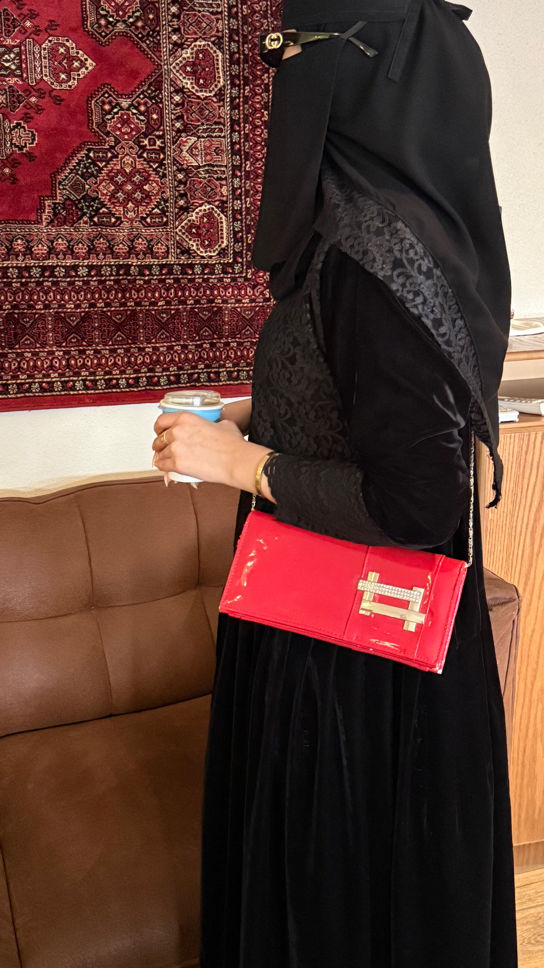 عباية مخمل